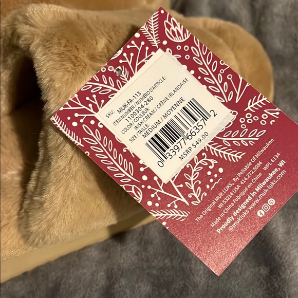 Muk Luks Women's Tan Slippers - Picture 2 of 4